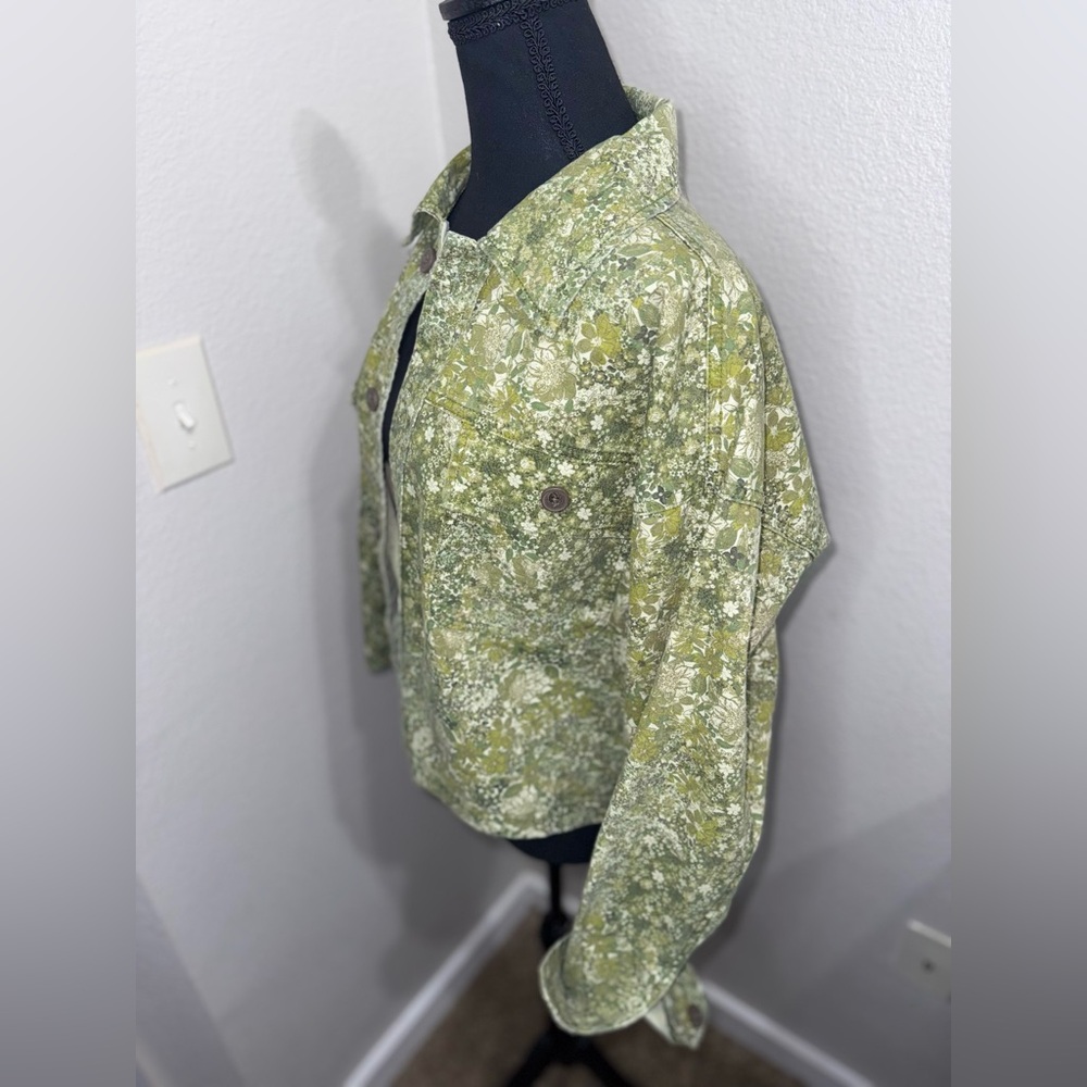 Wild Fable Women’s Green Floral Cottagecore‎ Cropped Canvas Shacket NWT- Medium - Picture 7 of 10